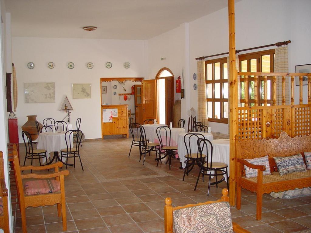 Hotel Angela Skyros Exterior photo
